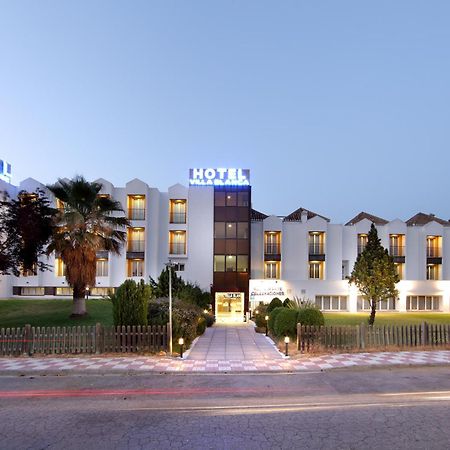 Hotel Villa Blanca Алболоте Екстериор снимка
