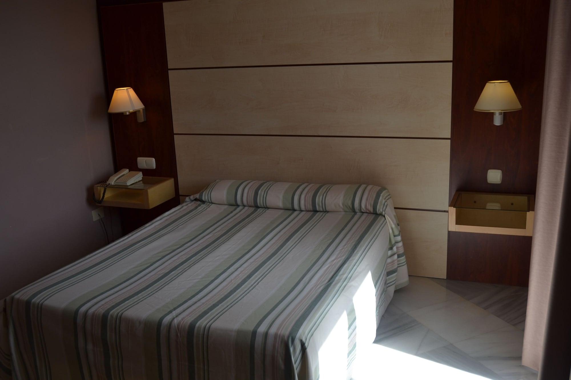 Hotel Villa Blanca Алболоте Екстериор снимка