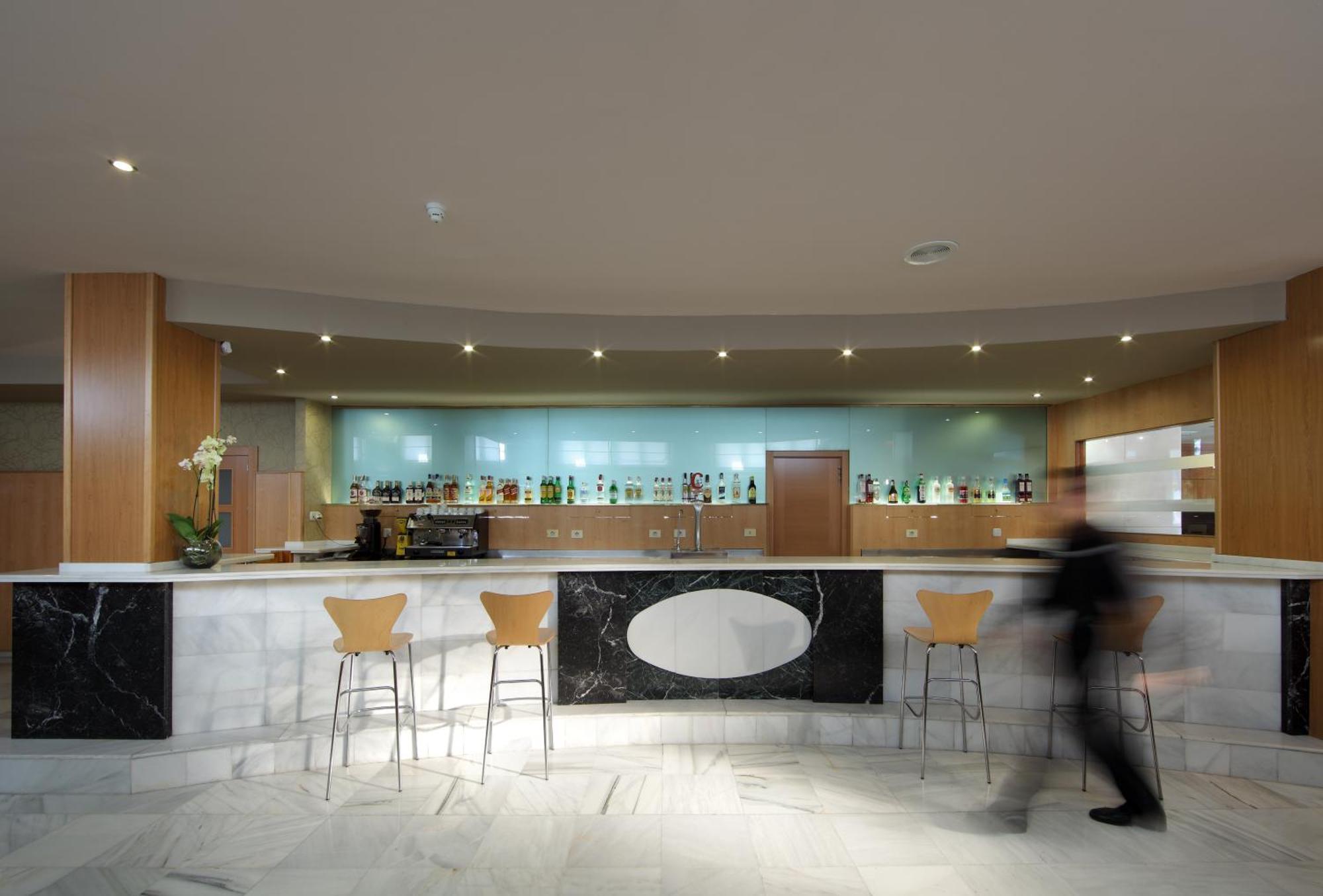 Hotel Villa Blanca Алболоте Ресторант снимка