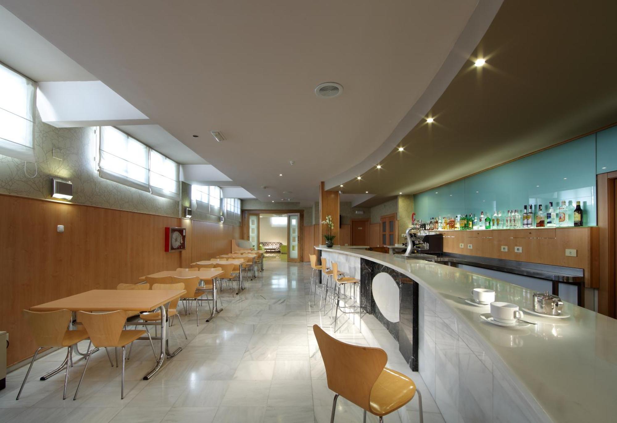 Hotel Villa Blanca Алболоте Екстериор снимка