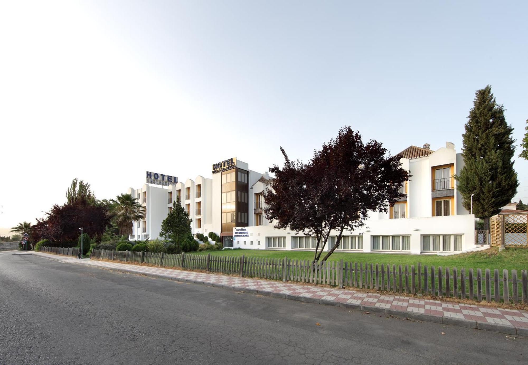 Hotel Villa Blanca Алболоте Екстериор снимка