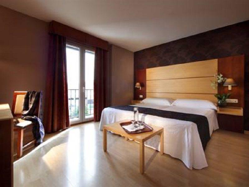 Hotel Villa Blanca Алболоте Екстериор снимка