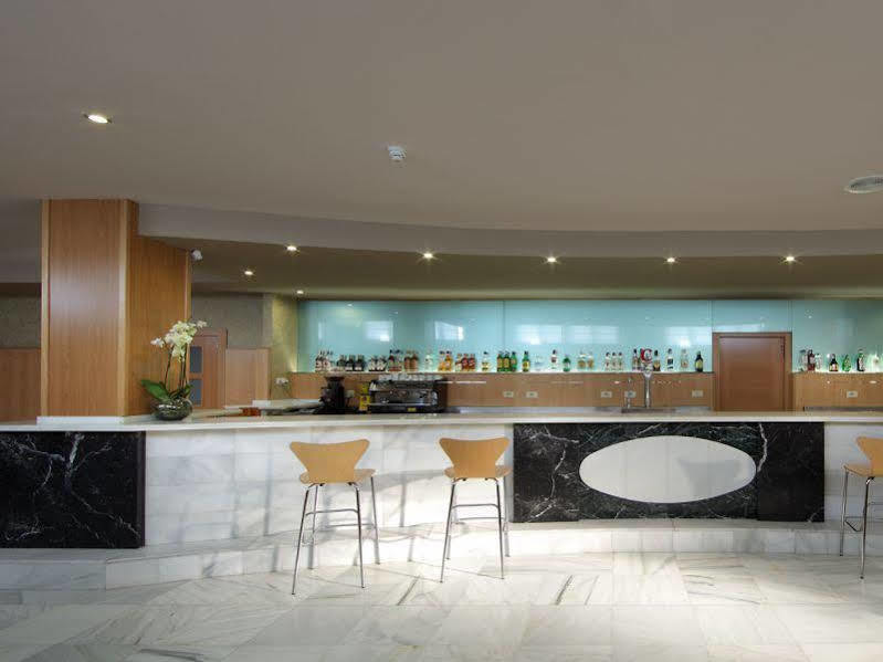 Hotel Villa Blanca Алболоте Екстериор снимка